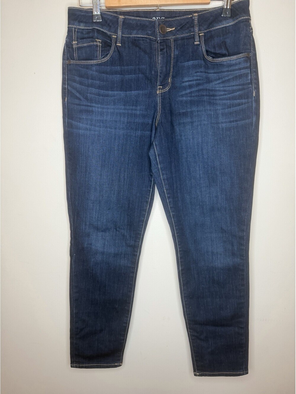 a.n.a Women’s Size 10 (30/10) Mid Rise Skinny Ankle Dark Wash Denim- Zipper